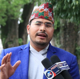 प्रहरीबाट कुटिएका चिकित्सकसँग राष्ट्रपतिले माफी माग्नुपर्छ : सांसद शाही